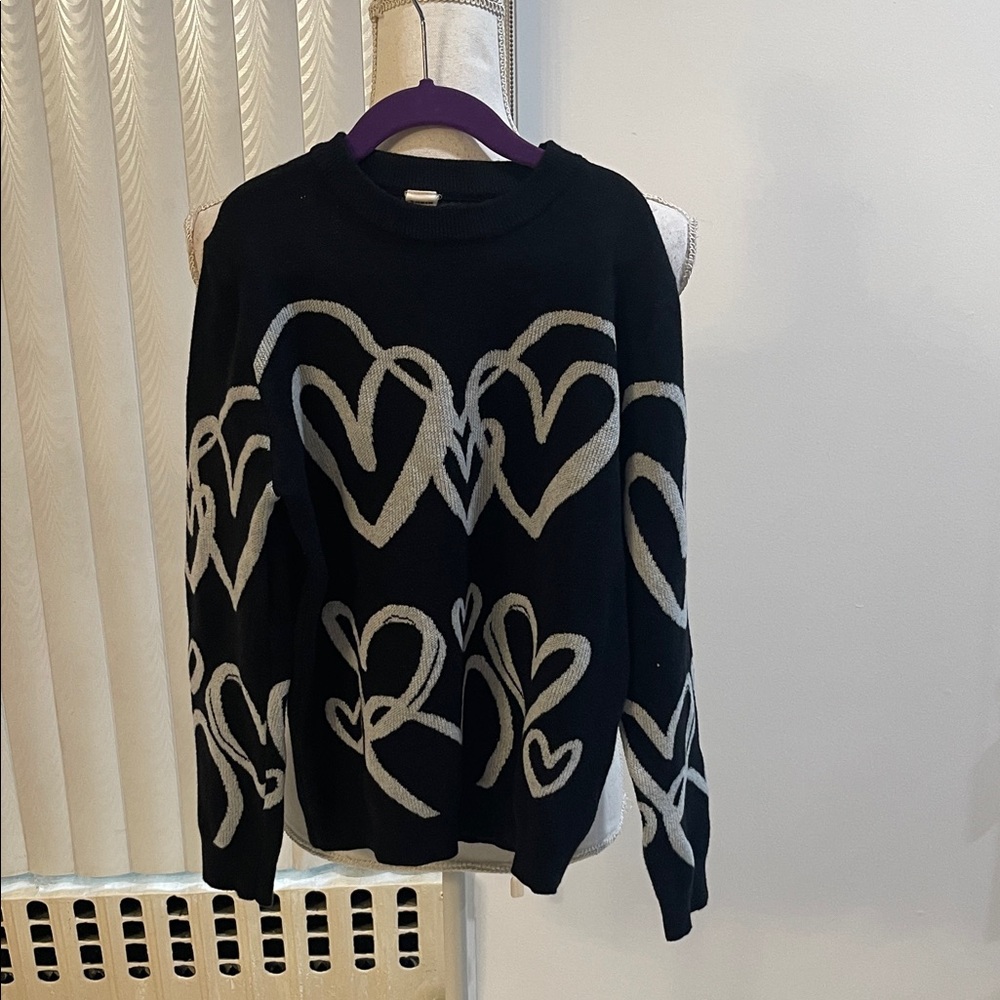 Heart Pattern Black and Gray Sweater for girls size 11/12 great condition